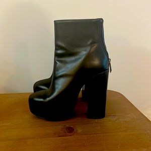 90s style black platform boots